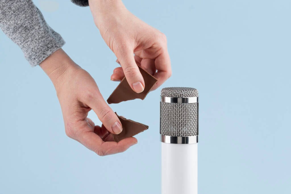 الفرق بين المايك السلكي واللاسلكي