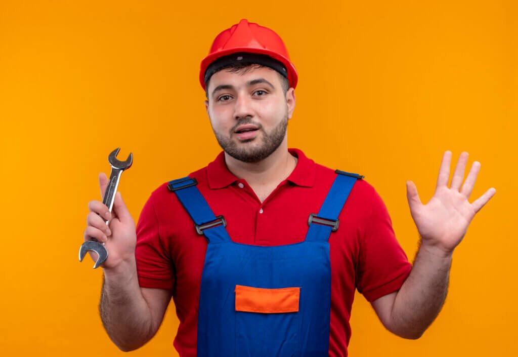 فني تركيب وتصليح